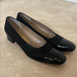 Salvatore Ferragamo Leather Pump Black Patent Cap Toe - Size 8.5